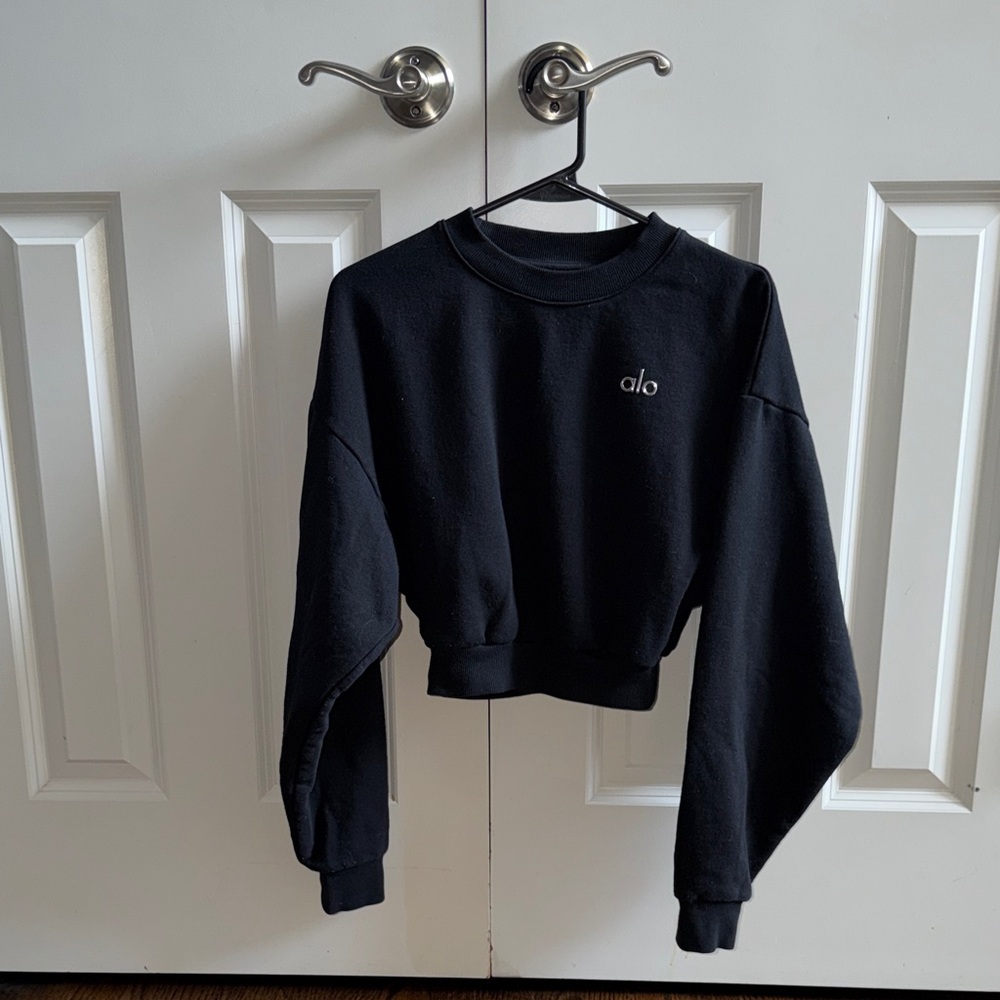 ALO Yoga Women's Black Crew Neck Sweater